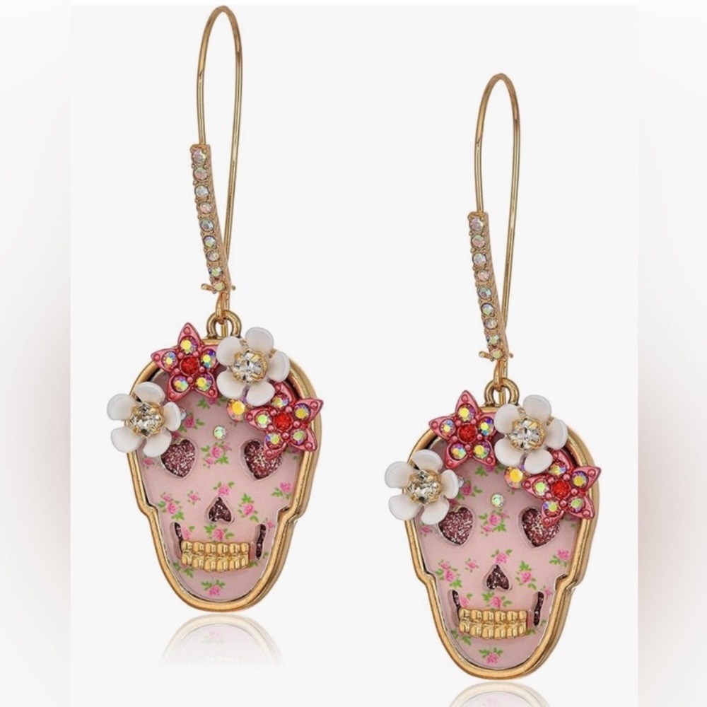 NWT Betsey Johnson Skull Earrings